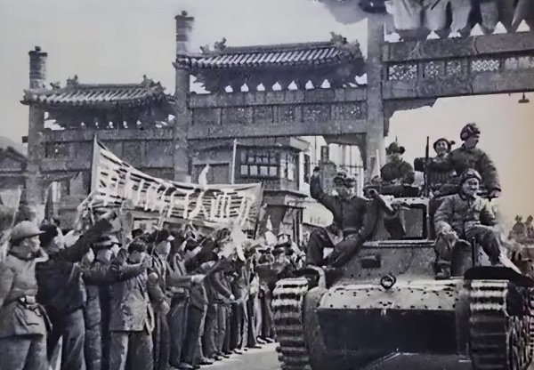 实盘杠杆配资 傅作义起义，手握重兵的李文、石觉为何不敢反抗？原因很现实